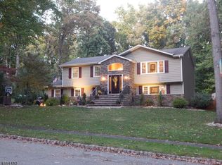 7 Cornell Dr, Succasunna, NJ 07876