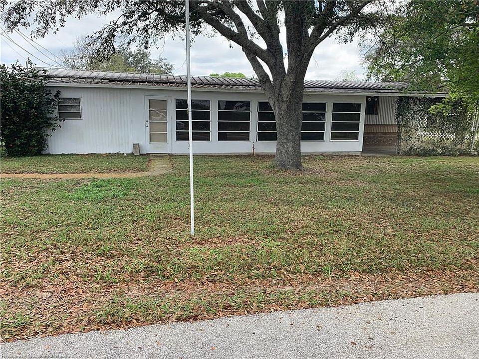 1st image of 132 Citrus Lakes Dr