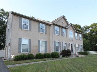 319 Rosemarie Dr, Egg Harbor Township, NJ 08234