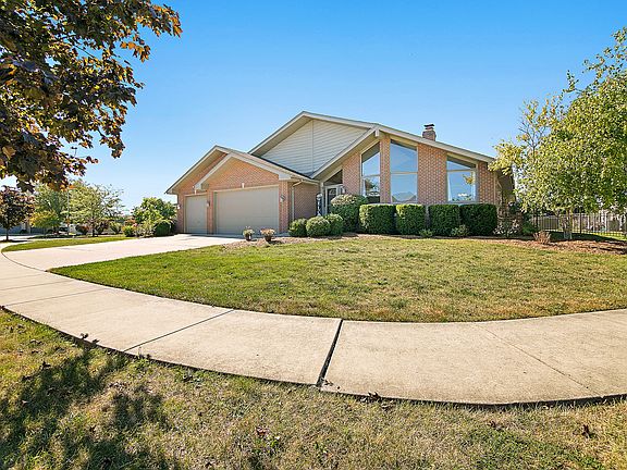 3rd image of 19330 Fane Ct
