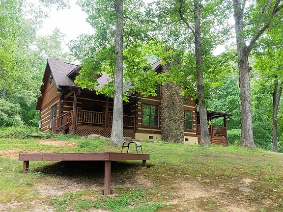 4th image of 400 Forest Ln