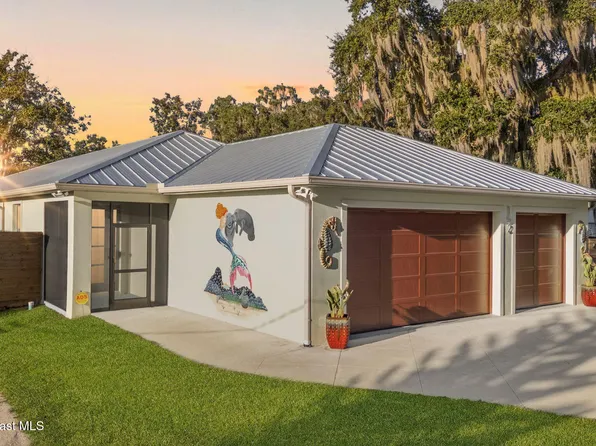 152 Indian Creek Rd, Oak Hill, FL 32759