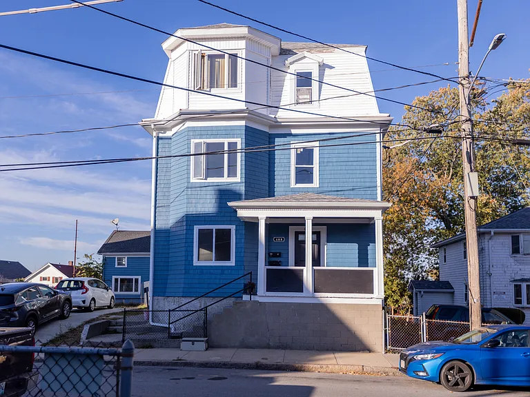 400 Snell St — Photo 2