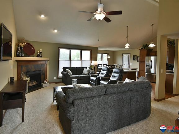 5th image of 5749 Chatsworth Ln