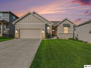 4422 S 215th Ave, Elkhorn, NE 68022