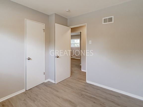 5th image of 742 N Grant Ave