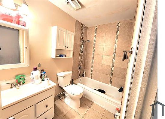 3rd image of 14016 Waterbury Dr