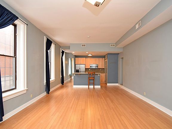 5th image of 29 Mulberry St Unit 2-25
