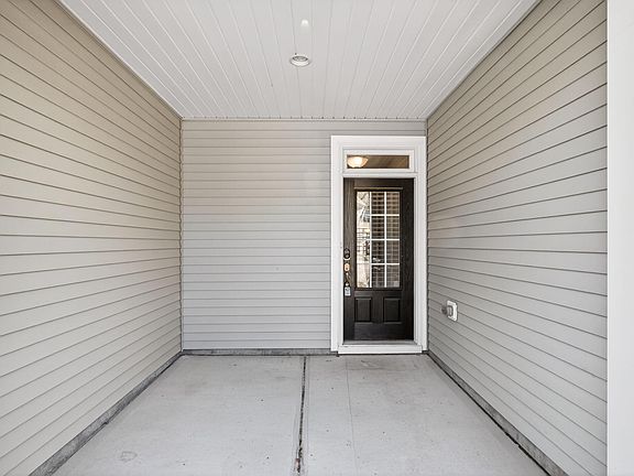 4th image of 144 Durants Neck Ln