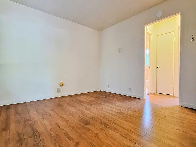 565 S 11th St #1 — Photo 11