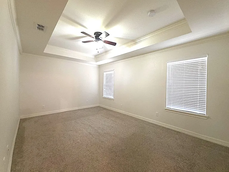 1424 Dogwood St — Photo 4