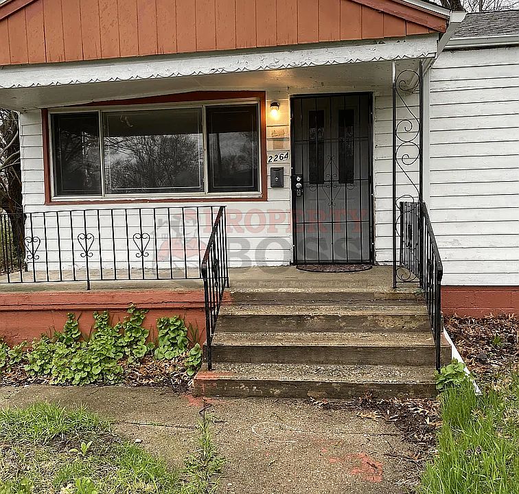 1st image of 2264 W Taft St