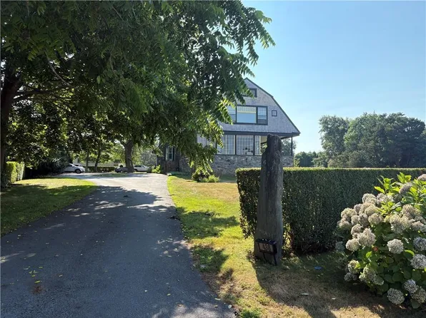 438 Wolcott Ave #4, Middletown, RI 02842