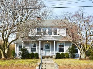 22 Willow St, Norwalk, CT 06851