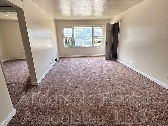 3rd image of 3272 N Sherman Blvd #2