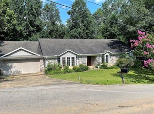 409 Willow Rd, Fulton, MS 38843