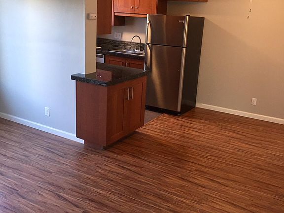 3rd image of 4616 Ohio St APT 7