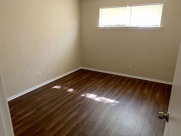 5th image of 3212 Forest Brook Dr
