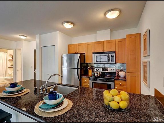 5th image of 1610 Belmont Ave APT 415