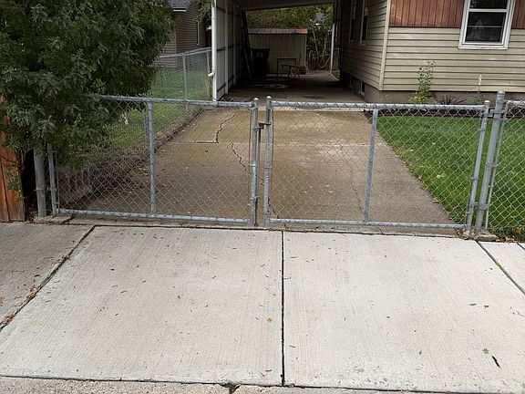 3rd image of 753 N 8th Ave