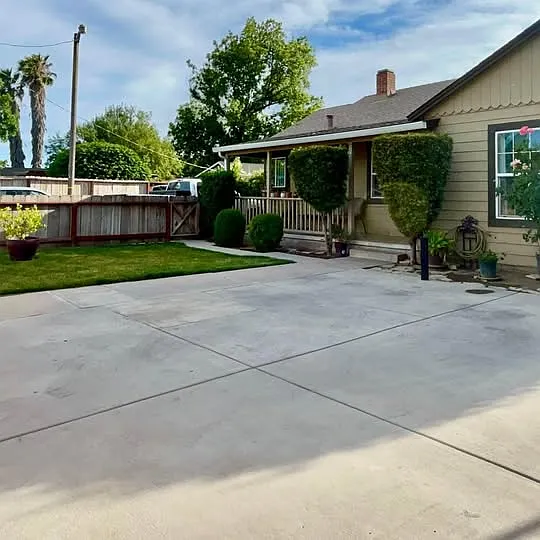 Marshall Ave, Modesto — Photo 2