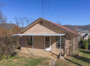 77 Culvern St, Asheville, NC 28804