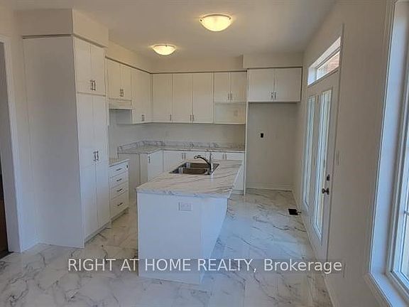 2nd image of 36 Granite Ridge Trl