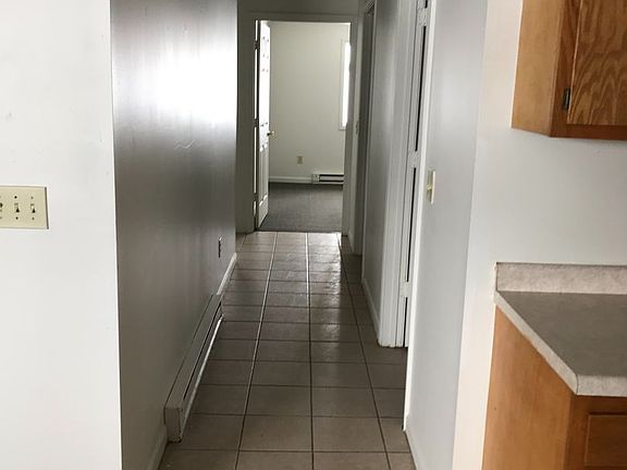 4th image of 309 6th Ave W APT 3
