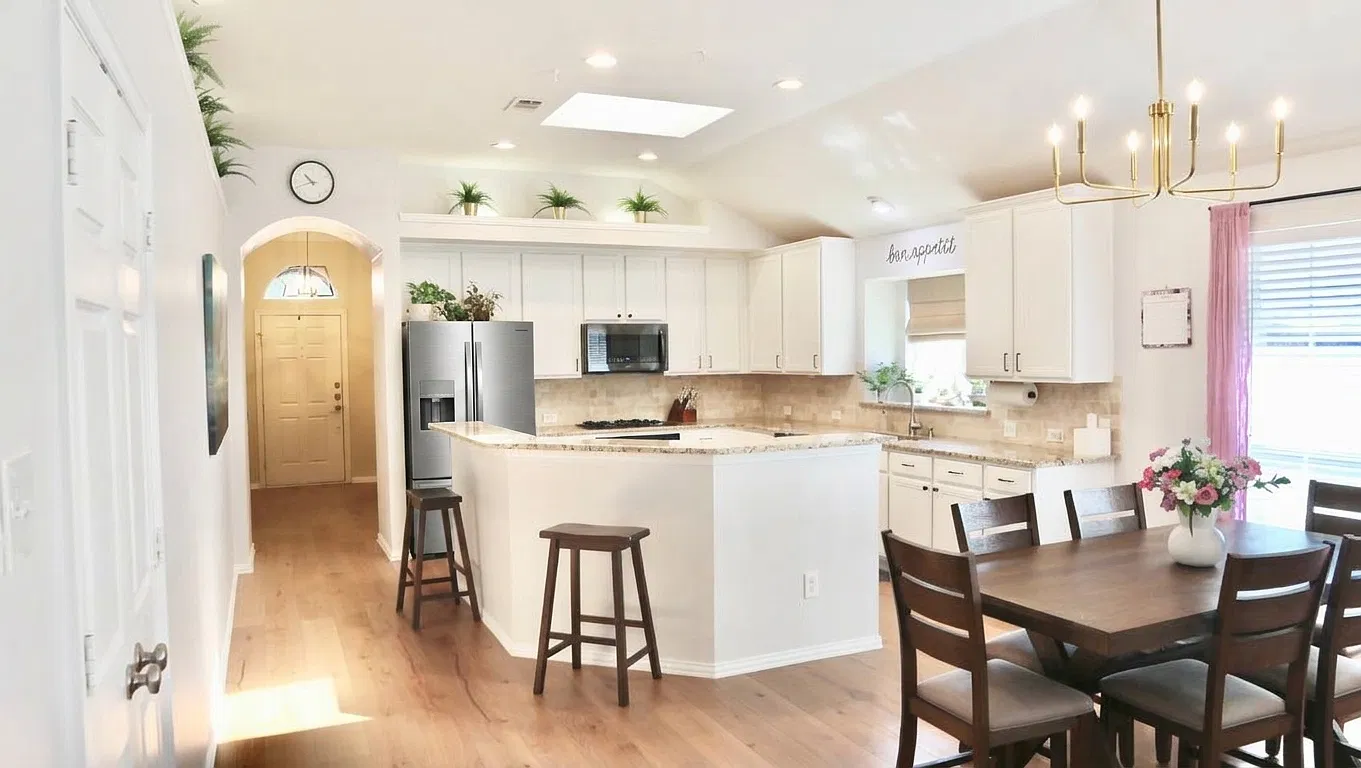 3 bed, 2020 sqft, $2,945 — Photo 1