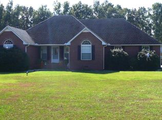 49 Country Air Ln, Manchester, TN 37355