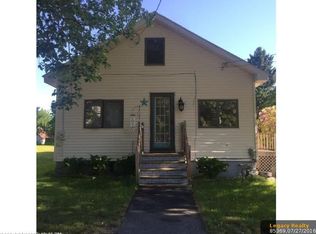 33 Gosnold St, Auburn, ME 04210