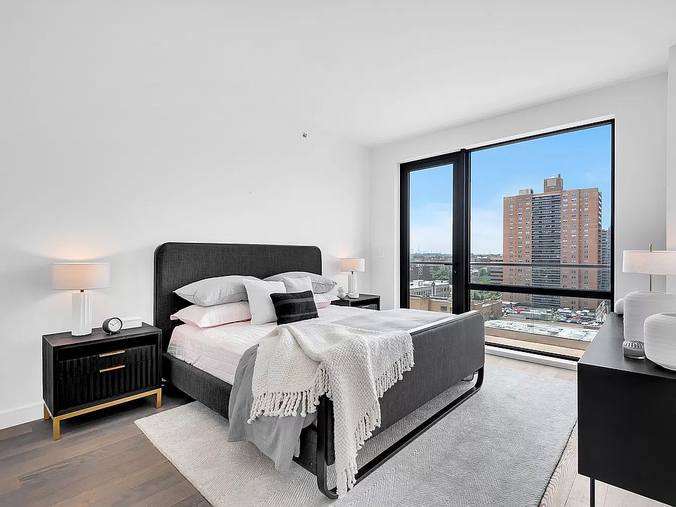 BLVD Queens - 107-06 Queens Blvd Forest Hills NY | Zillow