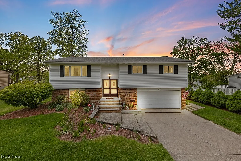 1554 McKinley Ave photo 1