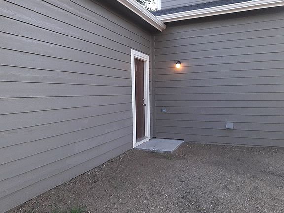 3rd image of 504 Elizabeth Ave