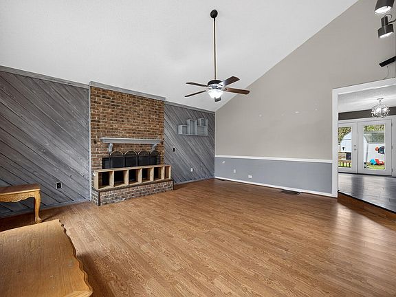 4th image of 119 Logan Rock Ct