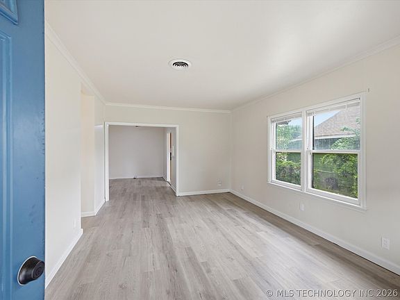 3rd image of 545 E Young St