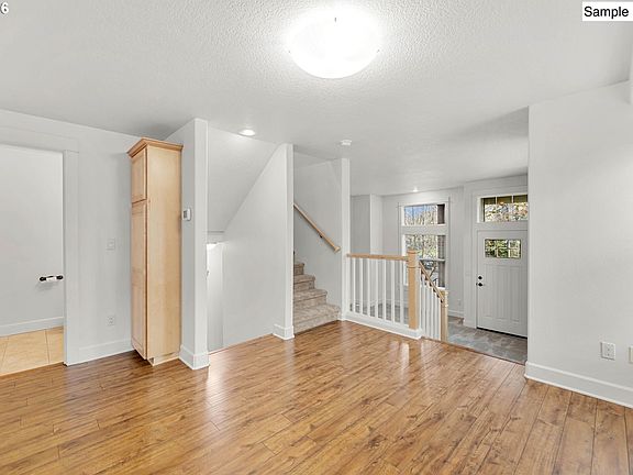 3rd image of 2301 SE 12th Ave #3