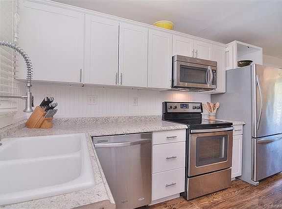 4th image of 108 Greenwood Ave