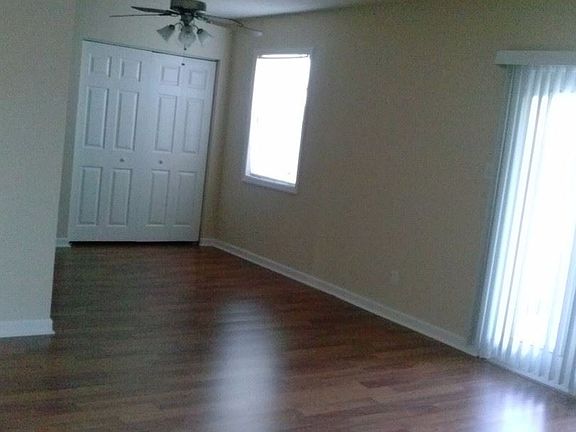 3rd image of 251 Pompano Dr SE #C