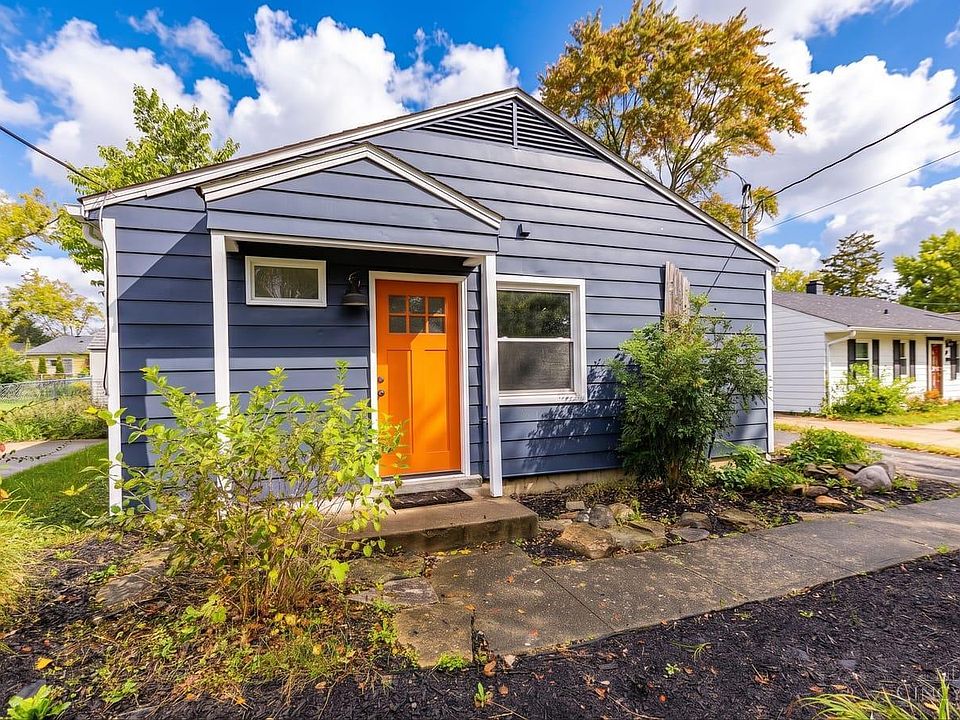 1st image of 209 E Circle Dr