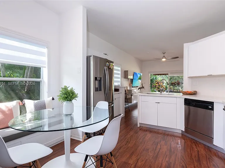 4123 Sapphire Bnd — Photo 34