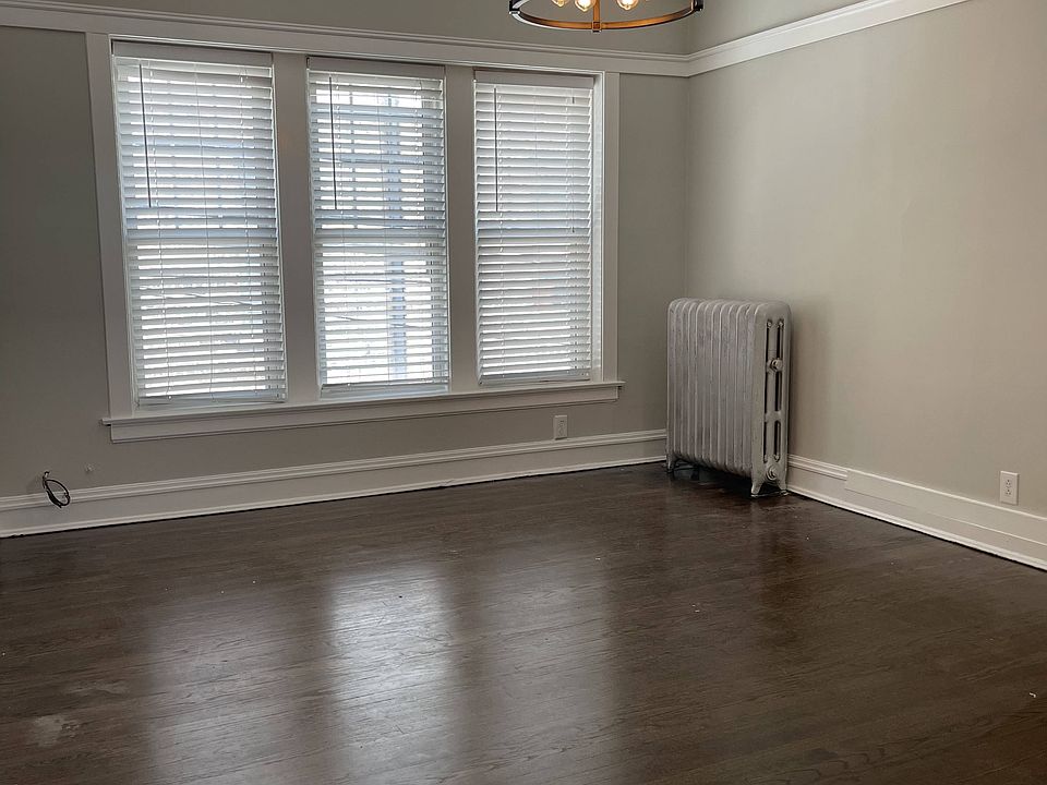 1st image of 1763 W Sunnyside Ave #2E