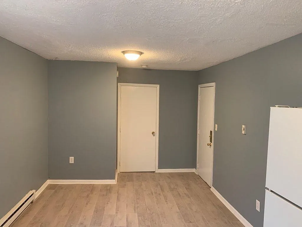 1 bed, 1.0 bath, 500 sqft, $1,800 — Photo 4