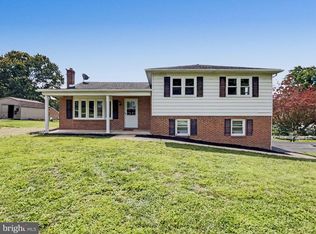 439 Valley Rd, York, PA 17407