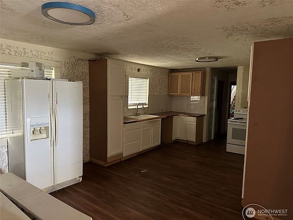 4th image of 206 W Cushing