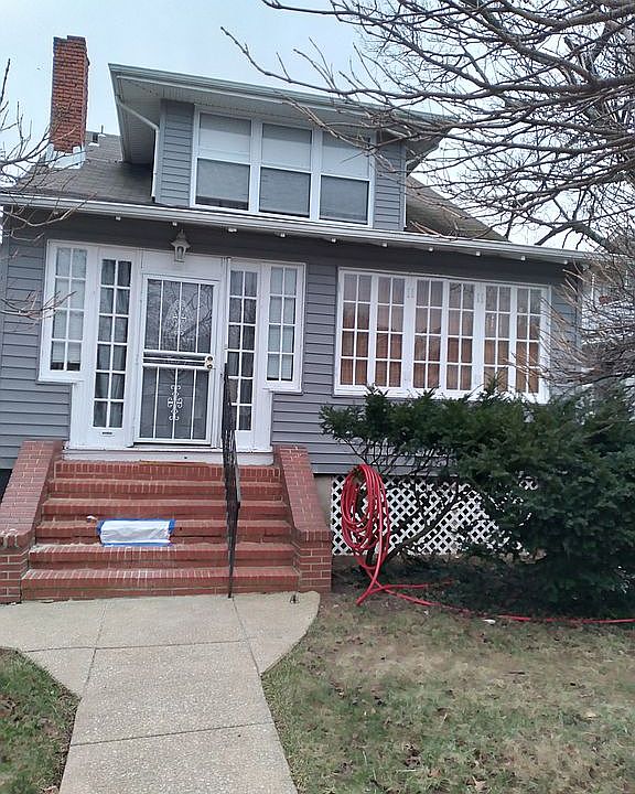 2nd image of 3823 Barrington Rd