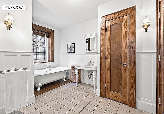 5th image of 126 W 11th St APT 1