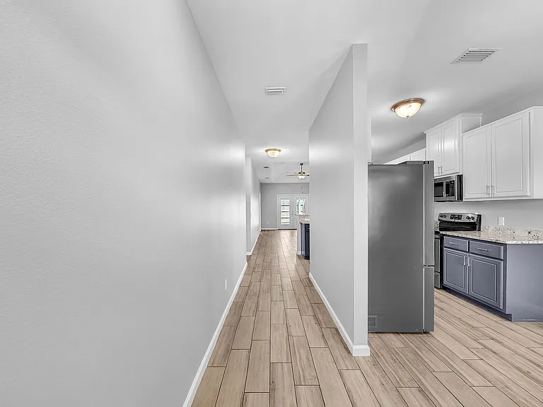 125 Fernwood St — Photo 13