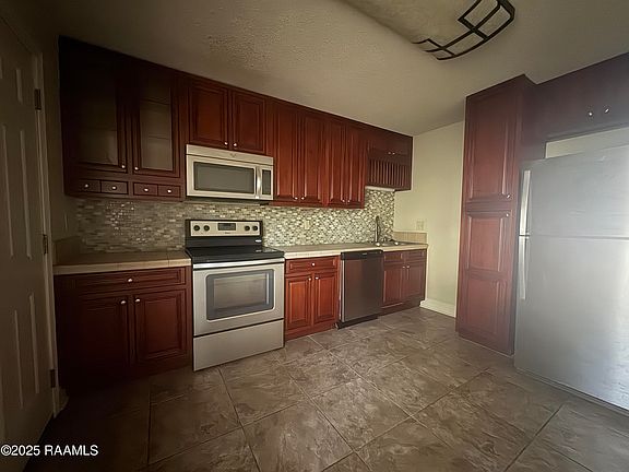 4th image of 310 Ella St APT 114