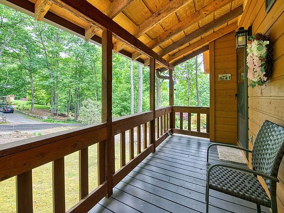 3rd image of 361 Hunt Estates Dr